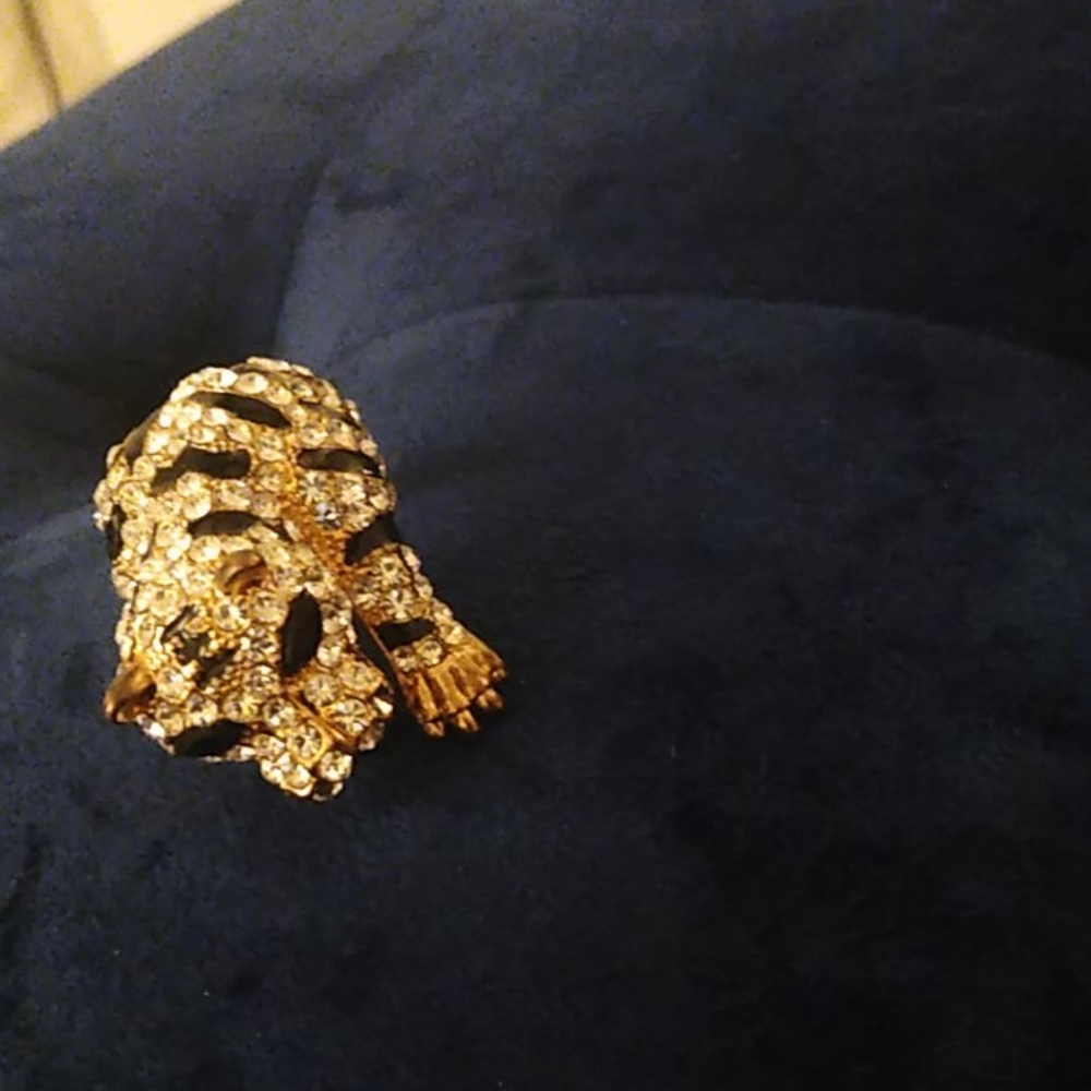 Two bracelets and ring costume jewelry - Picture 11 of 12